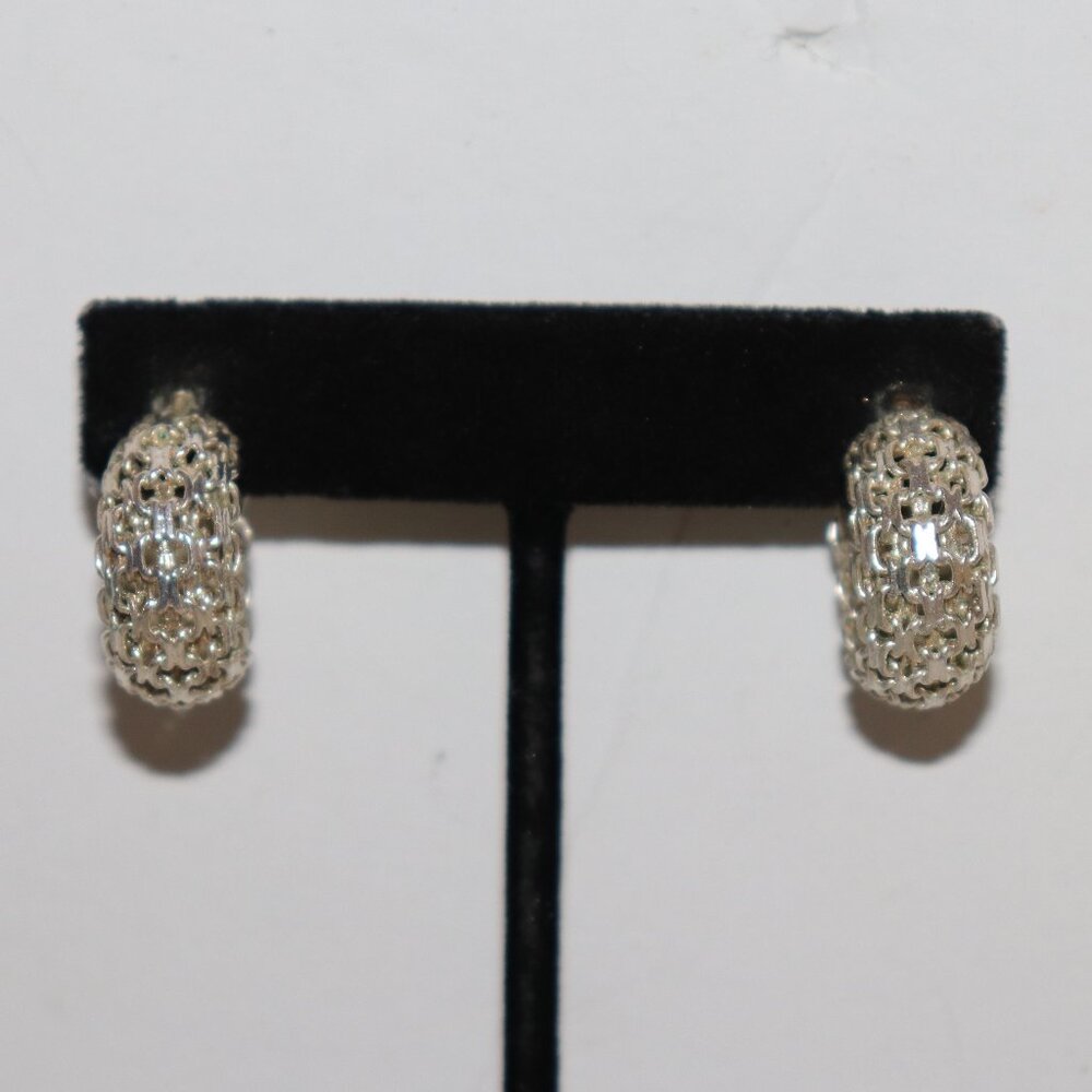 Beautiful vintage sterling silver hoop earrings .75" .925